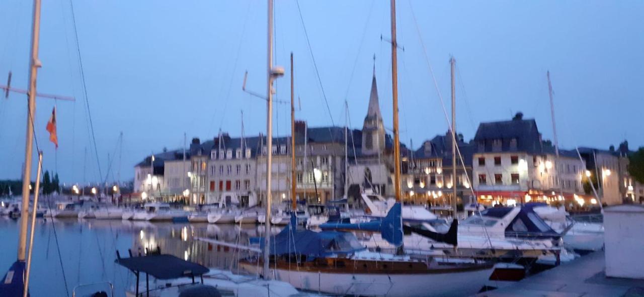 Ferienwohnung Le Puits Honfleur Exterior foto